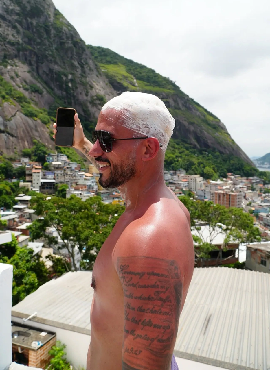Bryan in Favela - Rio com insider local